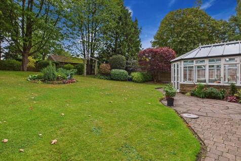 CAM04273G0-PR0195...