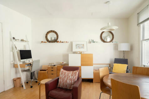 304157 - FLASK-WALK-21.jpg