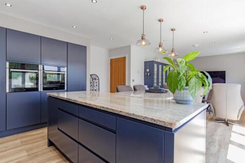 Marvellous Breakfasting Kitchen