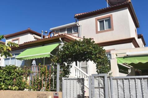 San Fulgencio Villa with communal pool
