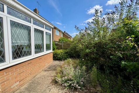 34-36 Elveley Drive f.jpg