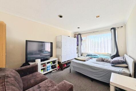 Lounge/dining area