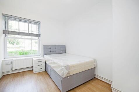 ntroducing a stylish 3 bedroom flat (living room converted into 3rd bedroom) in the vibrant Elephant and Castle area of London, SE1!