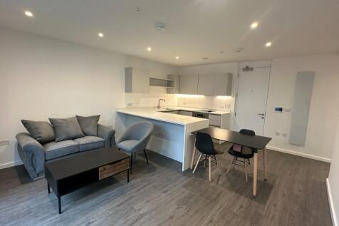 We are delighted to present one of Manchester's newest luxury apartment complex's located in the heart of Manchester City Centre.This one bed apartment briefly comprises of one double bedroom, open pl