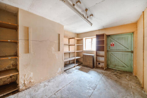 1299476-12-6835e1...