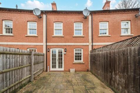 50 Northampton Road, Towcester (19).jpg