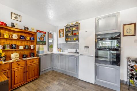 27 Middlegate Road West (Frampton)-49.jpg