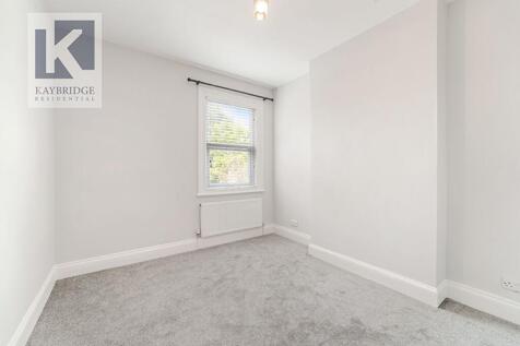 London Road, Ewell - KT17 2BT