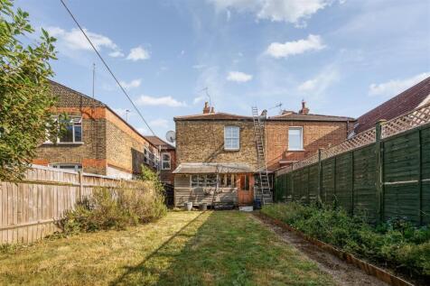 18 Buxton Gardens-9.jpg