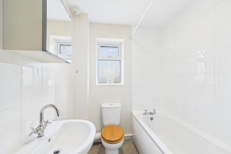 CAM02023G0-PR0171-STILL013