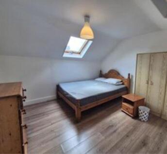 room-2-1-cobblestone-place-cr0-2tx-993849
