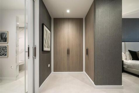 Show Flat Dressing Area