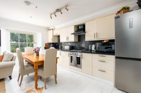 Kitchen_2.jpg