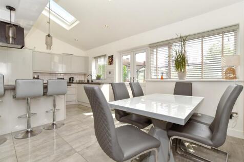 Kitchen/ Family Room