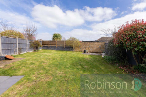 90 Farm Road-3