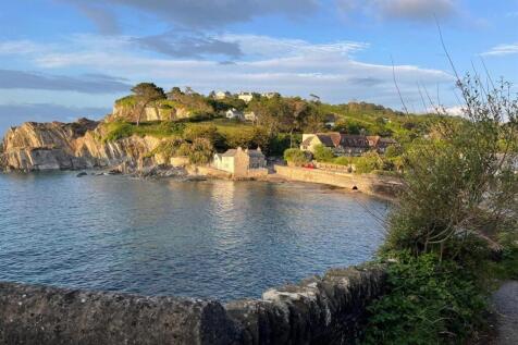 Lee Bay Close By