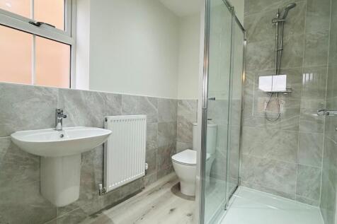 Hertford Ensuite