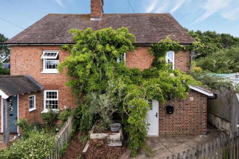 4 Bank Farm Cottages, TN11 0PB 003.jpg