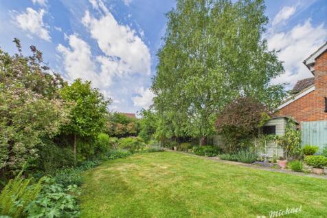 CAM02773G0-PR0304-STILL001