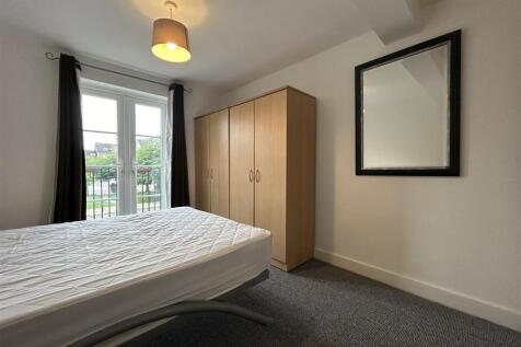 1st Bedroom (2).jpeg