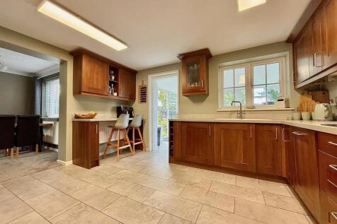 Kitchen / Breakfast Room