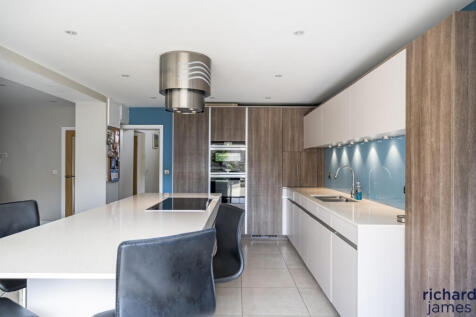 52f4d3f4b24a40efb1064b2fcea5fb4a