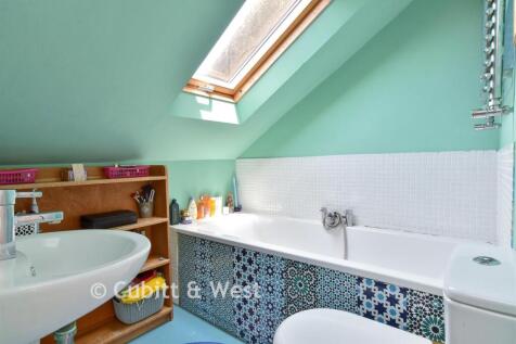 En-Suite Bathroom