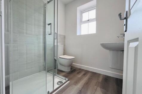Barlow Ensuite