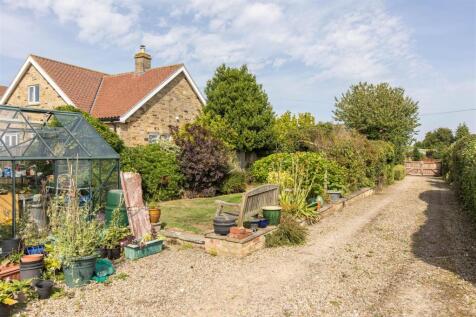 Rockery Cottage External-9.jpg