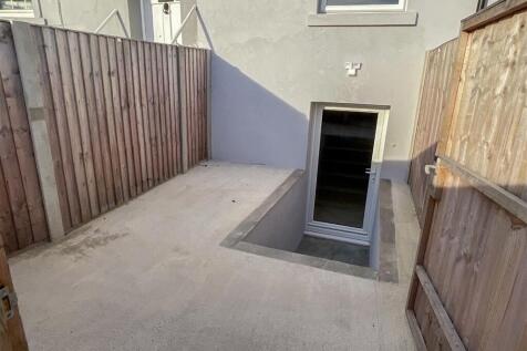 Lower Ground Court Yard