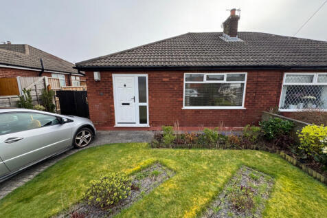 2 bed bungalow for sale St. Andrews Crescent, Hin