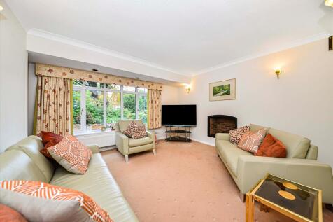 5 bed, 3 bath Detached in Birmingham - Photo 9