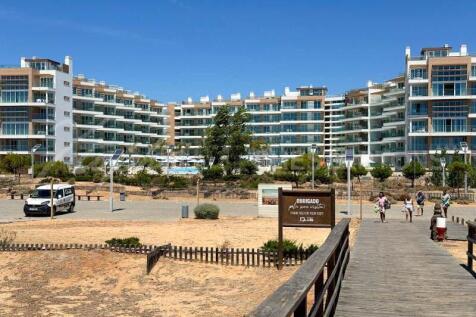 Vilamoura Sea Front 2 Bed Apartment for Sale (30)