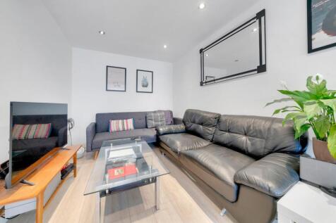 Open-Plan Kitchen/Lounge