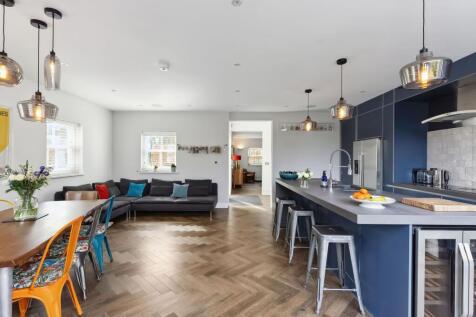 Kitchen / Dining Room / Living Area