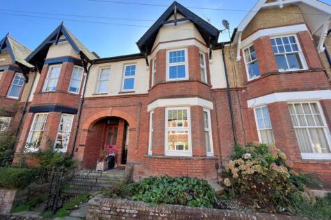 1 Bed Unfurnished Flat