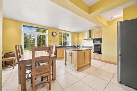 Kitchen/Breakfast/Dining