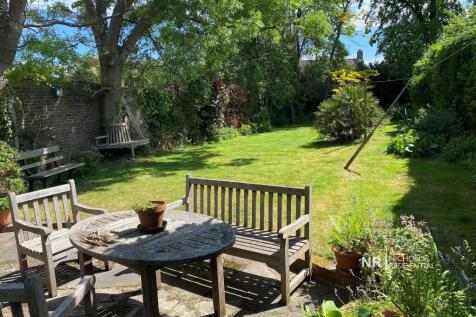 Garden Extra Photo
