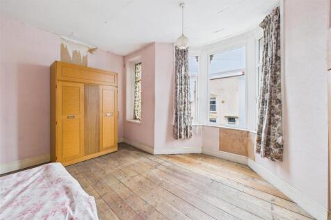 24 Somerset Terrace, Windmill Hill, Bristol BS3 4L