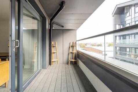 Balcony 2.jpg