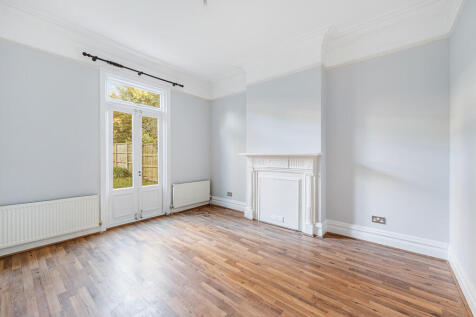 3 Bedroom Flat in W5 3PA