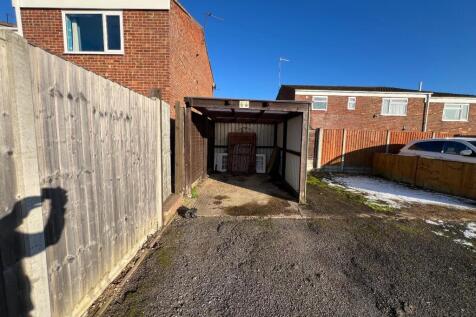 Drive & Carport