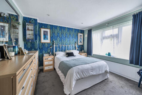 1305343-6-684322c...