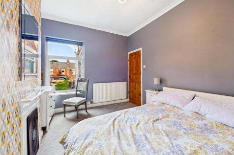 CAM05192G0-PR0144-STILL028