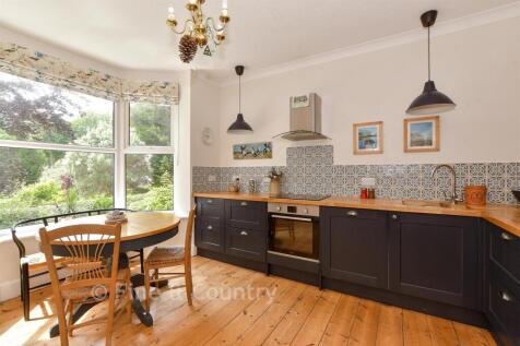 Kitchen/ Breakfast Room