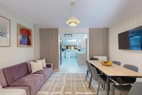 6 Bedroom House in M14 6RZ