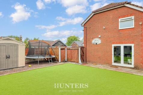 Evesham Gardens (25).jpg