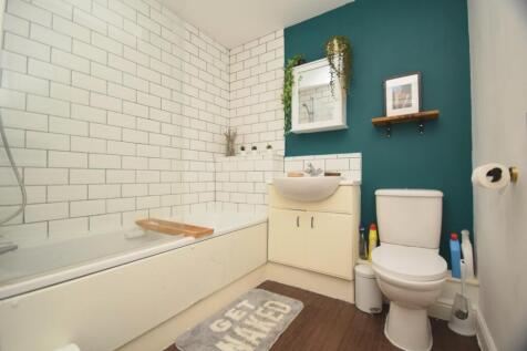 Main Family Bathroom