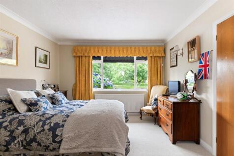 Maybury Farm, Bedroom