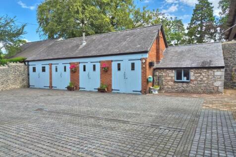 GARAGES AND WORKSHOP